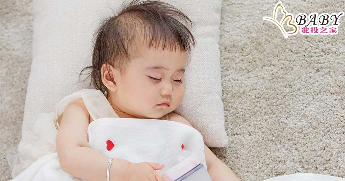 新生兒側睡的最佳良伴｜保護寶寶睡眠-與北投之家寶寶被的完美組合