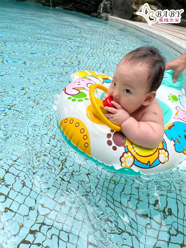 龍鳳雙寶｜第一次游泳池玩水-讓雙寶第一次的游泳玩水體驗

龍鳳雙寶我們九個月囉!第一次游泳池玩水