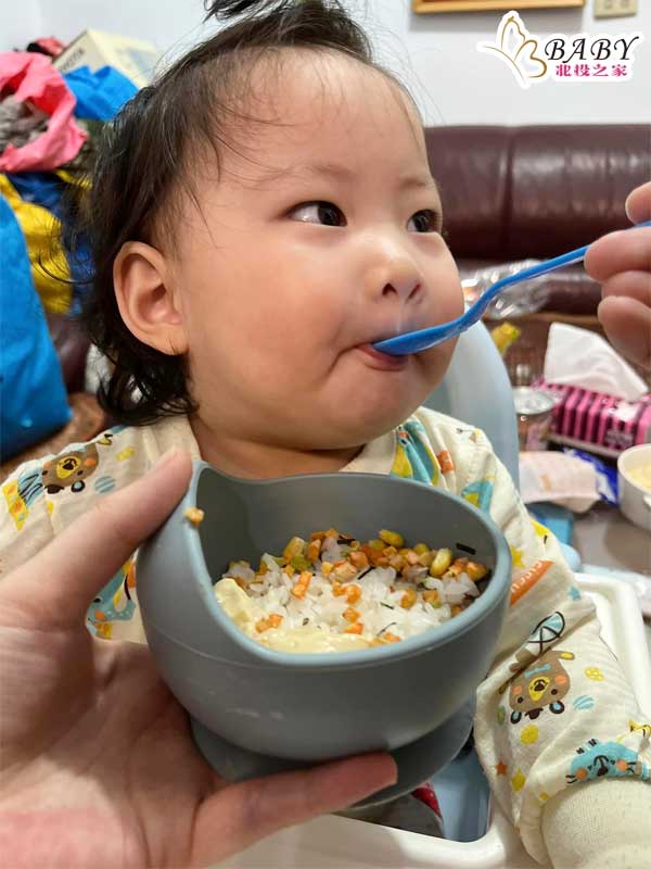 飯友食品常溫寶寶燉飯使用冷凍乾燥技術，保留著食材原本的營養和原型，父母也能安心